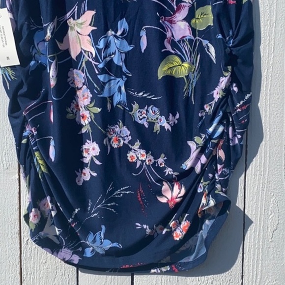 Maternity Basic Short Sleeve Floral T-Shirt - Picture 5 of 9